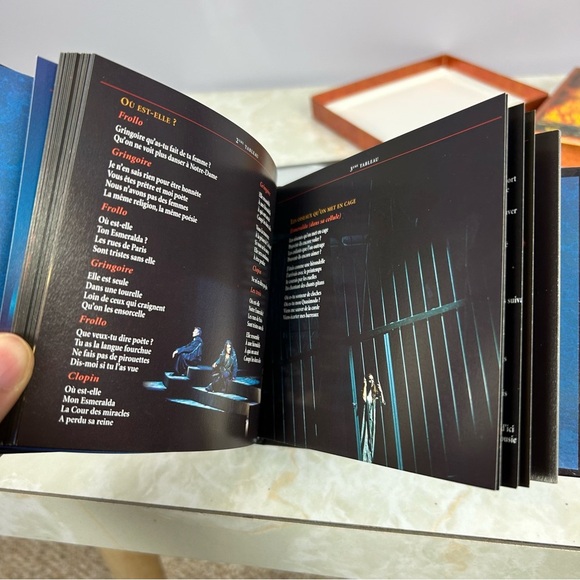 Notre Dame De Paris - Version Intégrale (2 CD et Livre) 1998 - Picture 9 of 12